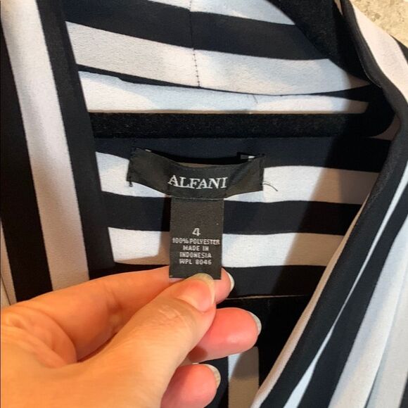 Women’s Alfani Vertical Striped Black and White Blouse Size 4 - Picture 4 of 13